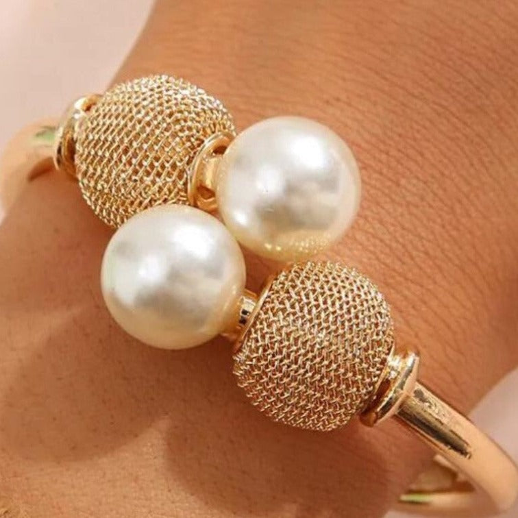 Gold Baroque Pearl Bracelet